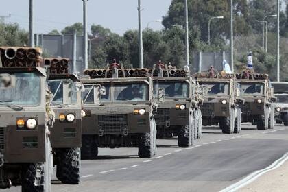 Un convoy militar israelí en el área de Sderot