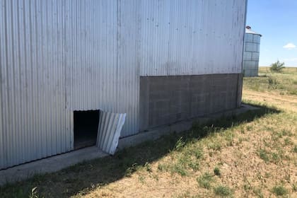 Un corte en un galpón de donde robaron agroquímicos. Fue en un campo ubicado en el límite entre Córdoba y San Luis