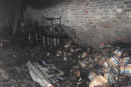 Un cortocircuito generó el incendio en el que murieron operarios que dormían dentro del edificio