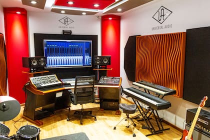 Un coworking Music Hub está enfocado en la industria de la música con todos los espacios y servicios necesarios para el rubro