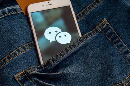 Un creciente número de aplicaciones toman a WeChat como referencia para ampliar los servicios que incluyen más allá de su foco original, buscando evitar que el usuario salga de su aplicación para usar otras funciones