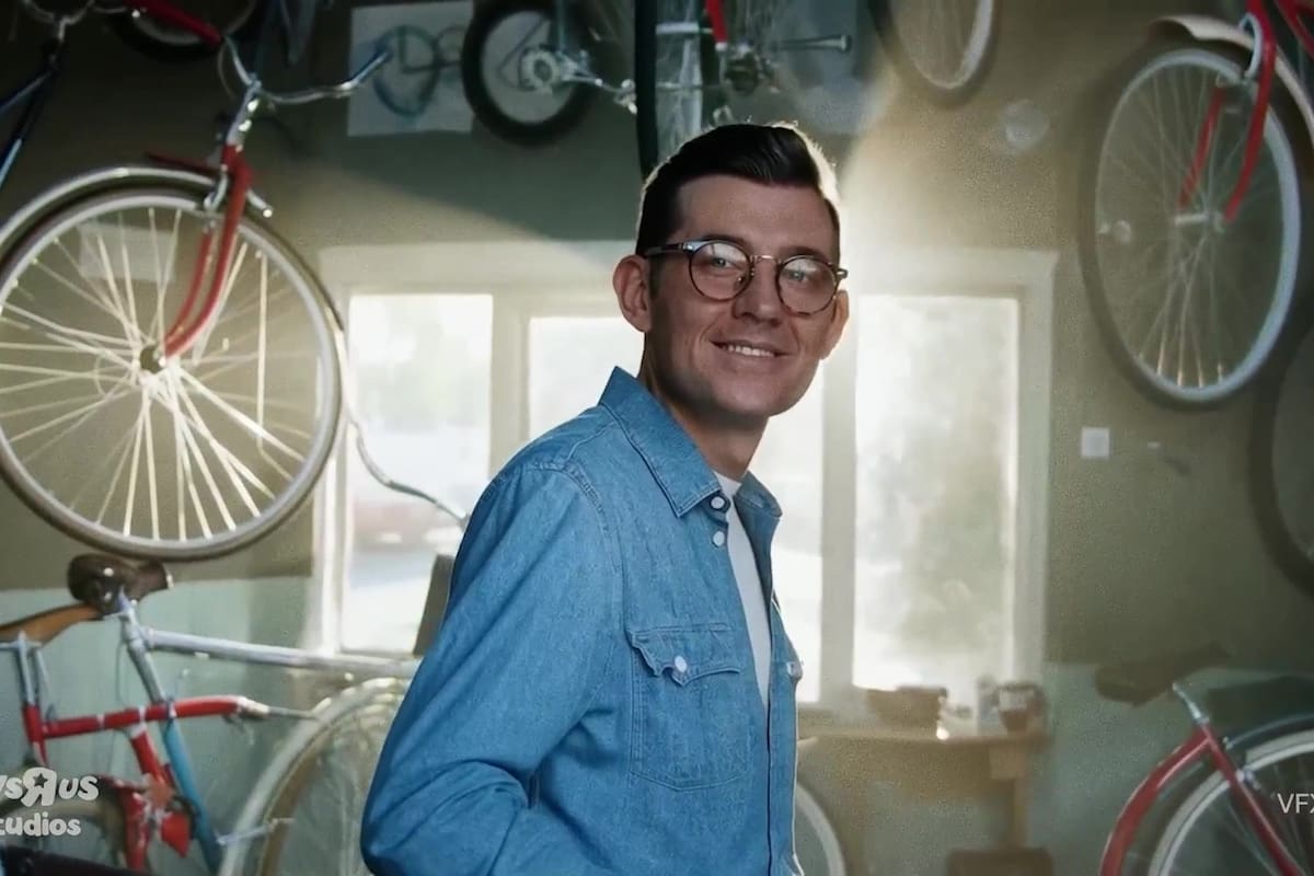 Un cuadro del aviso de Toys R Us; es parte de un video de un minuto generado por Sora, la inteligencia artificial generativa de OpenAI