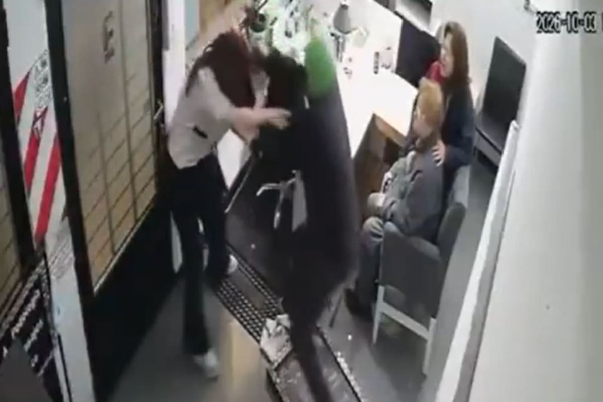 Un delincuente, que permanece prófugo, agredió a una joven empleada de una estética de La Plata