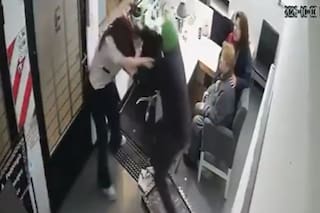 Una empleada recibió una golpiza durante el robo de una estética en pleno centro de La Plata
