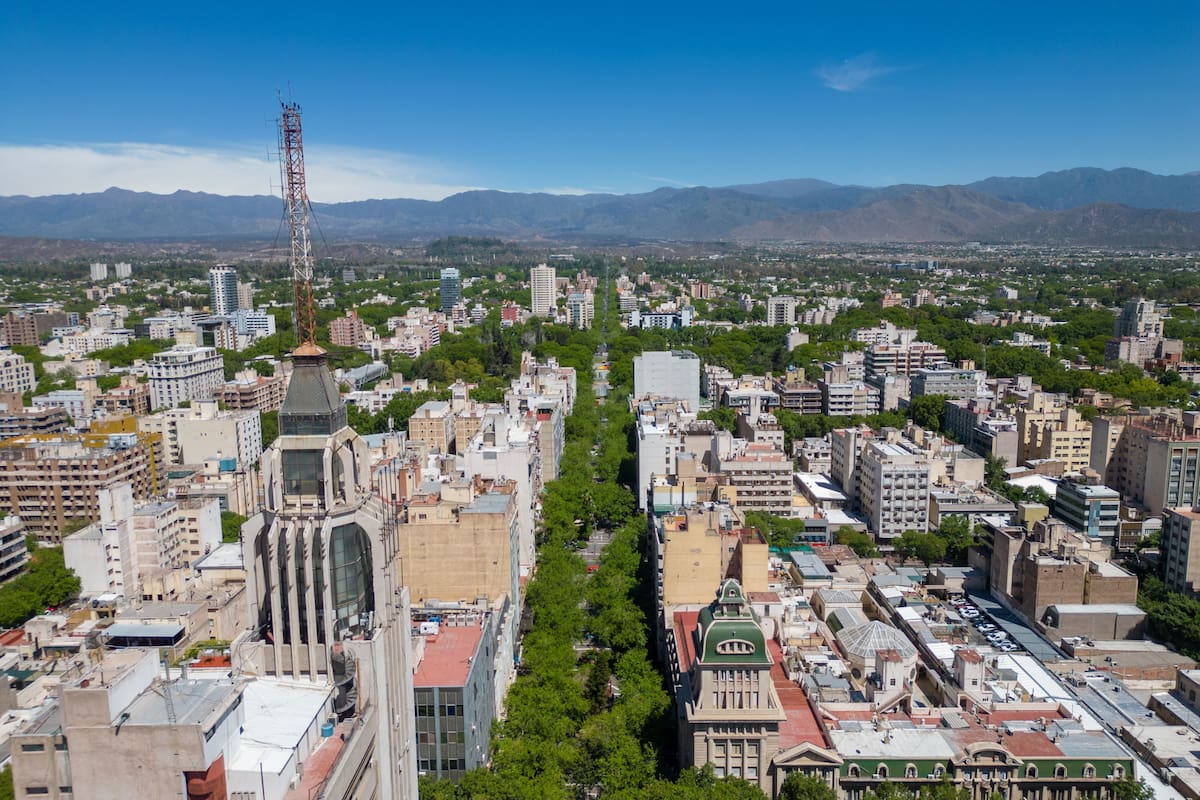 Un departamento medio de dos ambientes y 50m2 en el Gran Mendoza tiene un valor promedio de US$65.000, mientras que uno de tres ambientes y 70m2 llega a los US$76.000