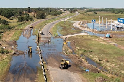 Un derrame de efluentes cloacales se produjo sobre la Ruta Provincial 11
