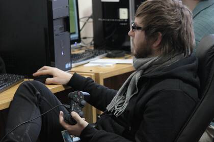 Un desarrollador analiza las opciones que tiene un equipo al momento de planificar un título de forma independiente