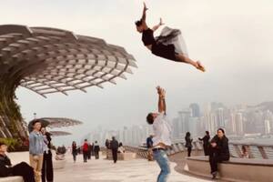 Julián Moreno, el malabarista que saltó de los semáforos de Colombia a ser protagonista en el Cirque du Soleil