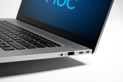Un detalle de la NUC M15, la propuesta de Intel para que los fabricantes de computadoras adopten en sus catálogos de equipos