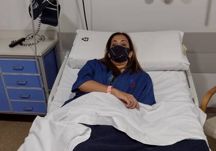 “Un día en el trabajo no daba más del dolor de cabeza. Salí, fui a buscar a mi hija al colegio y me fui a la guardia. Allí me cambiaron la medicación y me dijeron que era estrés. Me recomendaron que hiciera 48 horas de reposo, pero tuve que volver al hospital porque no daba más".