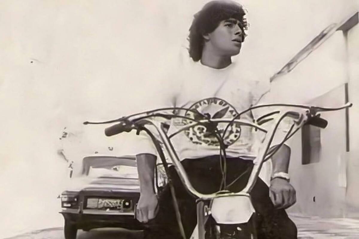 "Un Diego en cada película" en la cuenta @maradonoir
"Easy Rider" (1969)