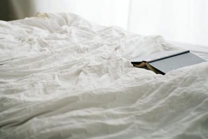 Un doctor estadounidense alertó sobre el higiene de las sábanas