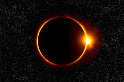 Un eclipse solar, registrado el 2 de octubre de 2024, fue visible solo en algunas partes de Estados Unidos