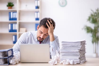 Un empleado “quemado” (burn out), mal de estos tiempos