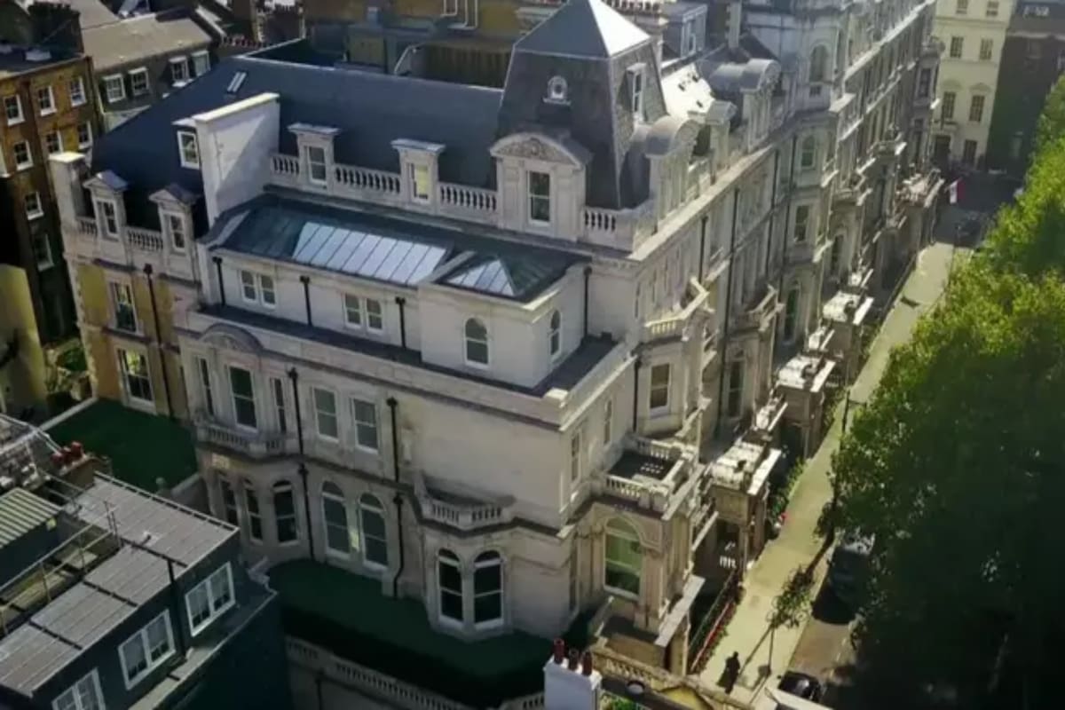 Un empresario británico compró dos mansiones en 2012 y las reformó creando una sola propiedad: hoy, la lujosa casa de Londres, bautizada Mayfair, es la más costosa de Inglaterra