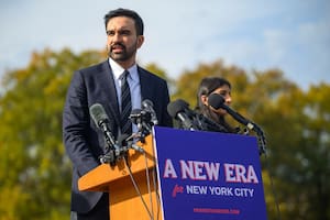 Un empresario dijo que no abrirá más restaurantes en Nueva York tras el triunfo de Zohran Mamdani
