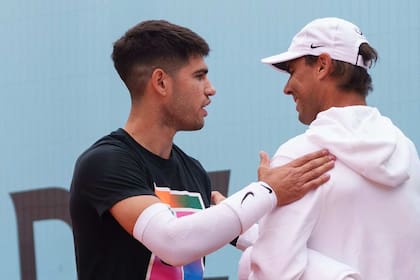 Un encuentro entre Carlos Alcaraz y Rafa Nadal durante el Masters 1000 de Madrid