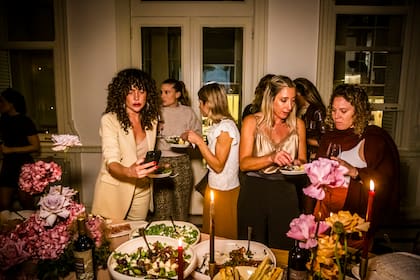 Un encuentro que unió la rica gastronomía con el buen vino.