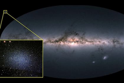 Un enorme agujero negro en una galaxia satélite de la Vía Láctea


Los astrónomos del Observatorio McDonald han descubierto que Leo I (recuadro), una pequeña galaxia satélite de la Vía Láctea (imagen principal), tiene un agujero negro casi tan masivo como el de la Vía Láctea