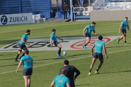 Un ensayo, con Nicolás Sánchez impactando la ovalada en Vélez
