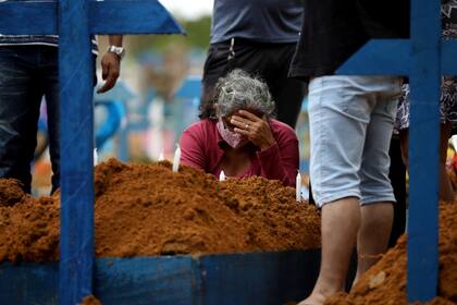 Un entierro colectivo en Manaos, en el estado de Amazonas