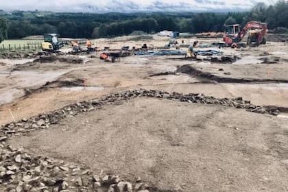 Un equipo de la agencia de arqueología oficial de Francia halló en Chamborêt, las ruinas de una piscina romana con un manantial de agua dulce en funcionamiento