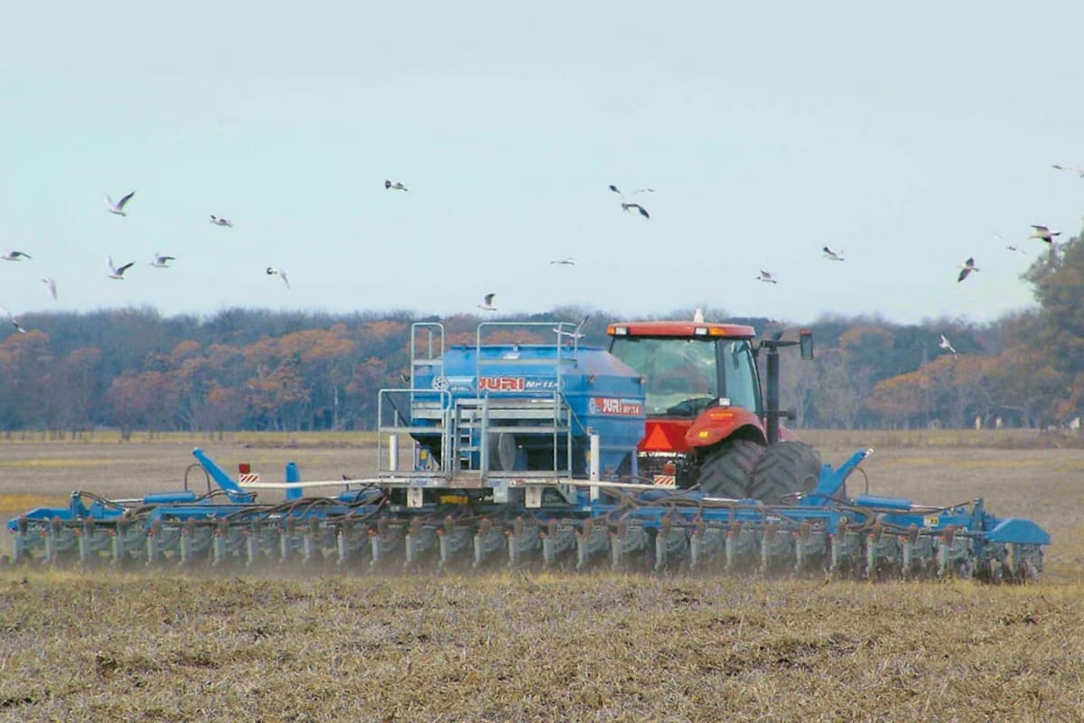Un equipo que, además de trigo, en el caso de granos gruesos permite hacer soja a chorrillo