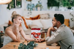 Un especialista en primeras citas habló sobre la confianza en uno mismo y cómo lograr triunfar en el amor con la persona indicada (imagen ilustrativa)