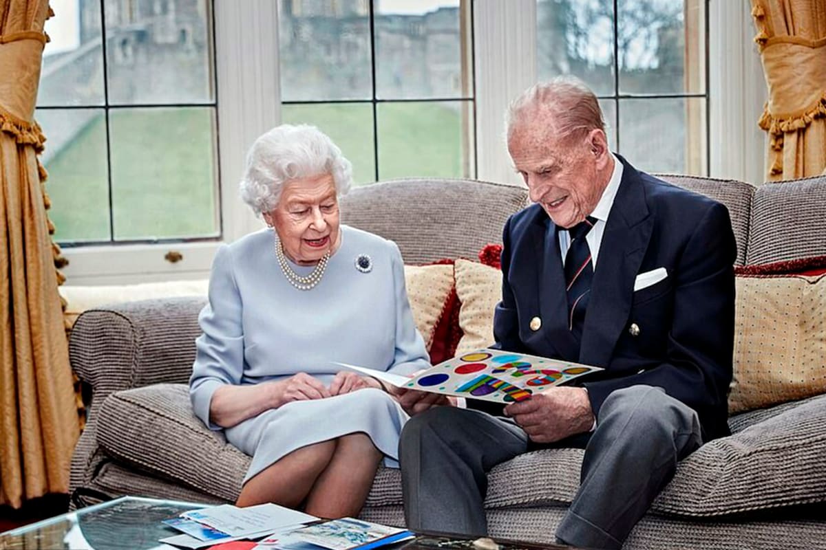 Un especialista en realeza reveló el acuerdo celebrado entre la reina Isabel y el príncipe Felipe con directivas claras en caso de que uno de los dos muriese