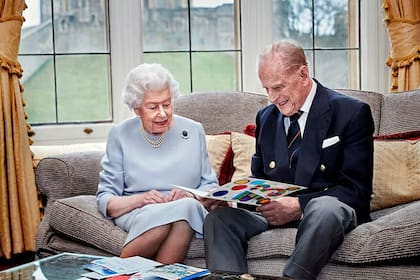 Un especialista en realeza reveló el acuerdo celebrado entre la reina Isabel y el príncipe Felipe con directivas claras en caso de que uno de los dos muriese