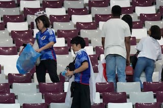 Un estadio sin basura y un agradecimiento: el ritual japonés que se repite en los Mundiales