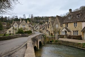 Un estadounidense visitó Castle Combe, en Inglaterra, y se enojó por no ver un castillo