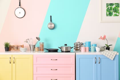 .Un estallido de colores pasteles en la cocina