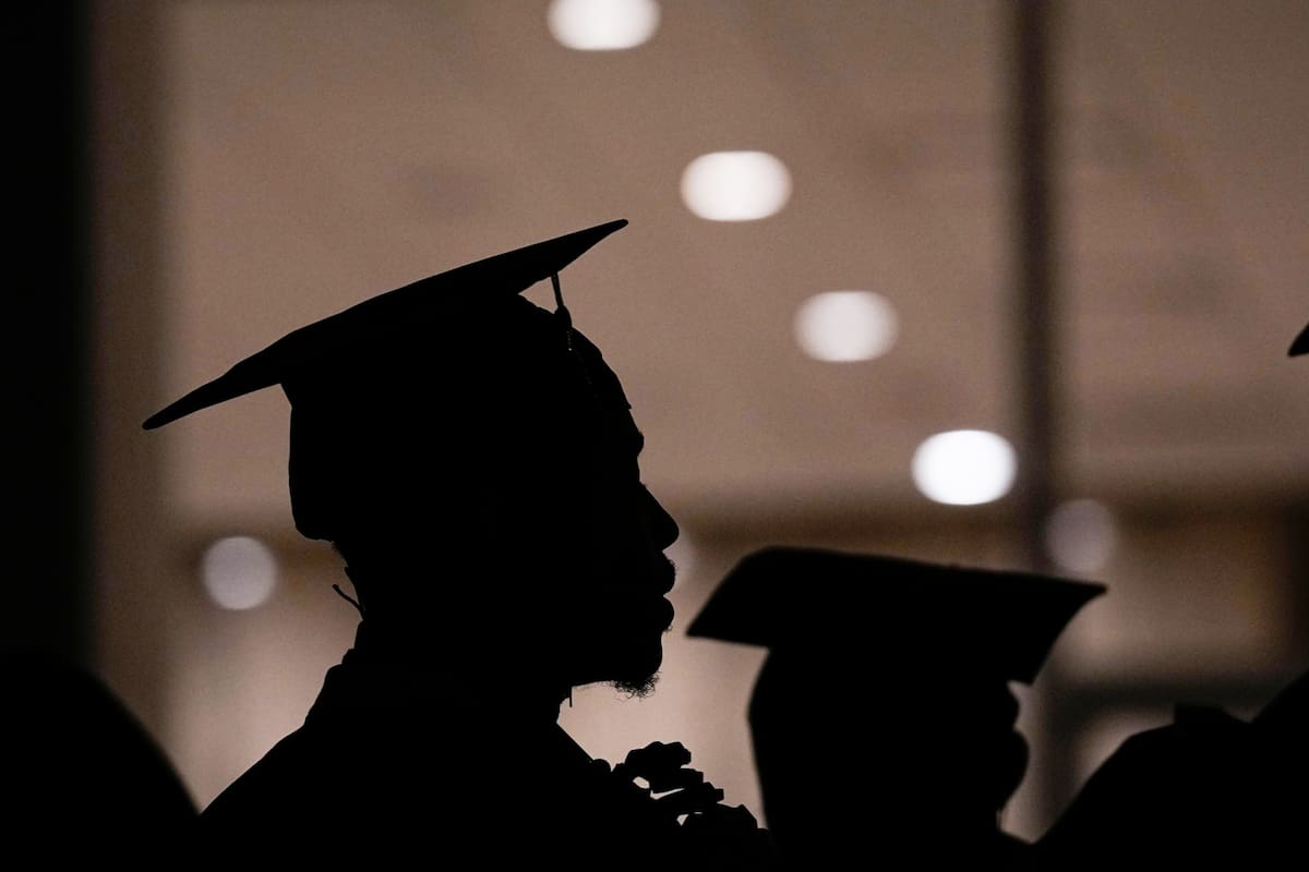 Un estudiante en la ceremonia de graduación en Morehouse College en Atlanta, el 19 de mayo del 2024.
