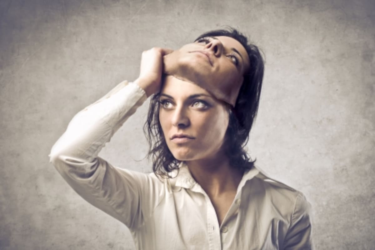 Un estudio de la Universidad de Southampton, en Reino Unido reveló que, en promedio, una persona dice alrededor de tres mentiras en una conversación de diez minutos