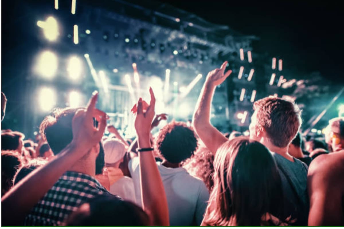 Un estudio de una universidad de Australia dio argumentos de por qué las personas suelen irse antes de las fiestas