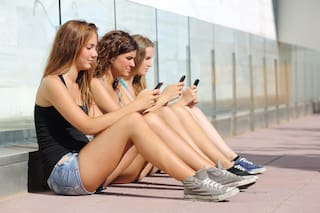 Un estudio relaciona el uso de redes sociales con cambios cerebrales en los adolescentes