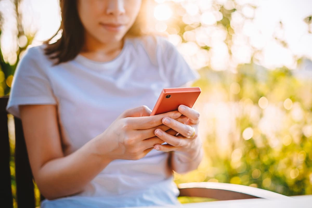 Un estudio internacional comparó la velocidad de escritura en un celular (con un teclado en pantalla) y en una computadora con un teclado completo