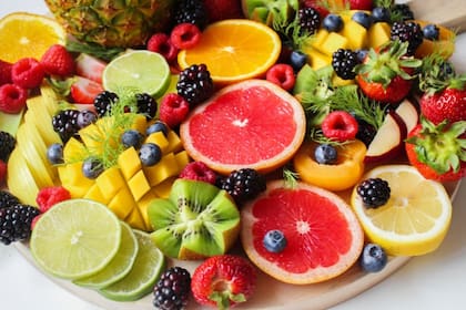 Un estudio realizado por la Universidad Estatal de San Diego ha arrojado resultados prometedores sobre los efectos positivos de las frutillas en la salud (Foto Pexels)