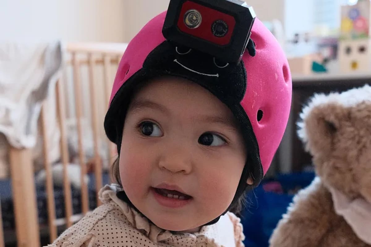 Un estudio registró lo que un bebe veía y oía durante varios meses y usó ese contenido para enseñarle a una inteligencia artificial a reconocer objetos