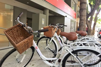Un estudio reveló que trasladarse en bicicleta en la Capital es más rápido que en auto cuando el recorrido es menor a 6,8 kilómetros