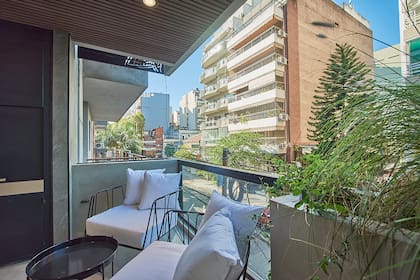 Un exterior de las unidades del primer edificio Eco Smart residencial de Caballito