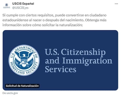 Un extranjero puede convertirse en ciudadano estadounidense si cumple con ciertos requisitos