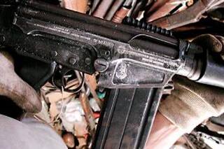 Los narcos de la región consiguieron armas y balas de los arsenales militares argentinos