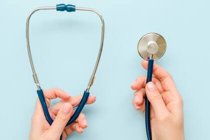 Un fallo federal bloqueó el acceso a seguros médicos para beneficiarios de DACA en 19 estados