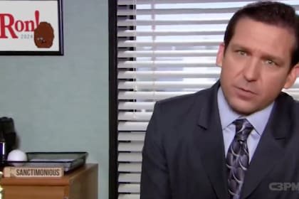 Un falso DeSantis se volvió Michael Scott de la popular serie, The Office