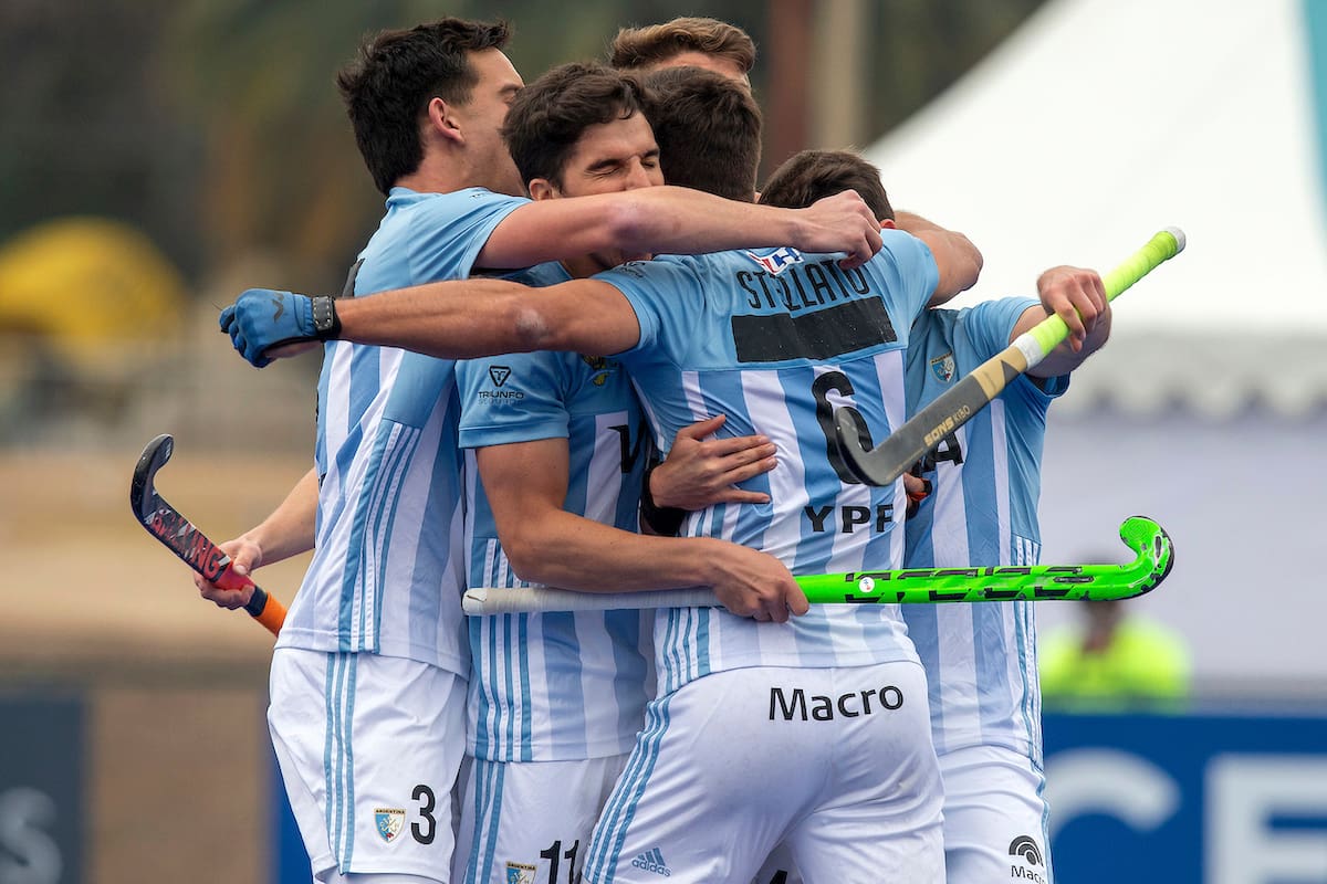 Un festejo de los Leoncitos, que en la madrugada argentino tendrán el debut mundialista