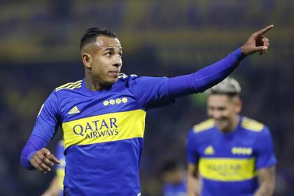 Un festejo de Sebastián Villa; el colombiano ganó en eficacia dentro del área rival y se transformó en la pieza ofensiva más determinante en Boca