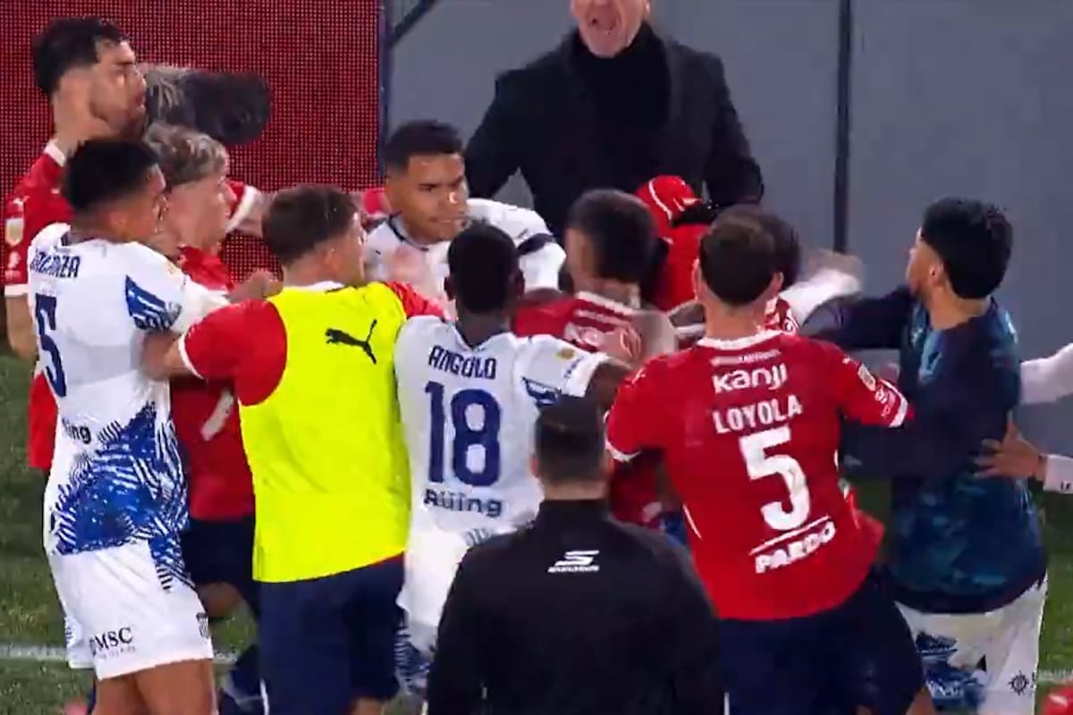 Un final lleno de peleas para Independiente y Talleres: fueron expulsados Fernández Cedrés y Navarro