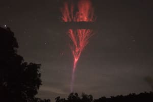 Un fotógrafo captó un fenómeno luminoso denominado chorro gigante en Puerto Rico